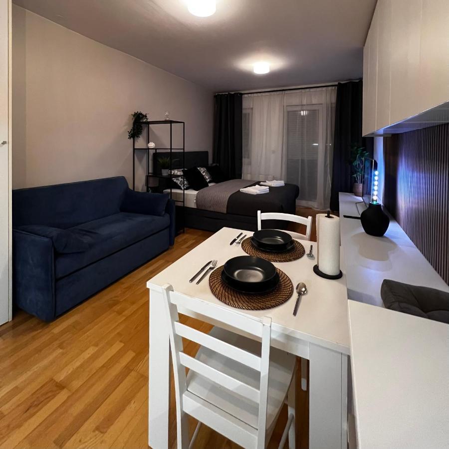 Maestral Living Studio Apartment Загреб Екстериор снимка